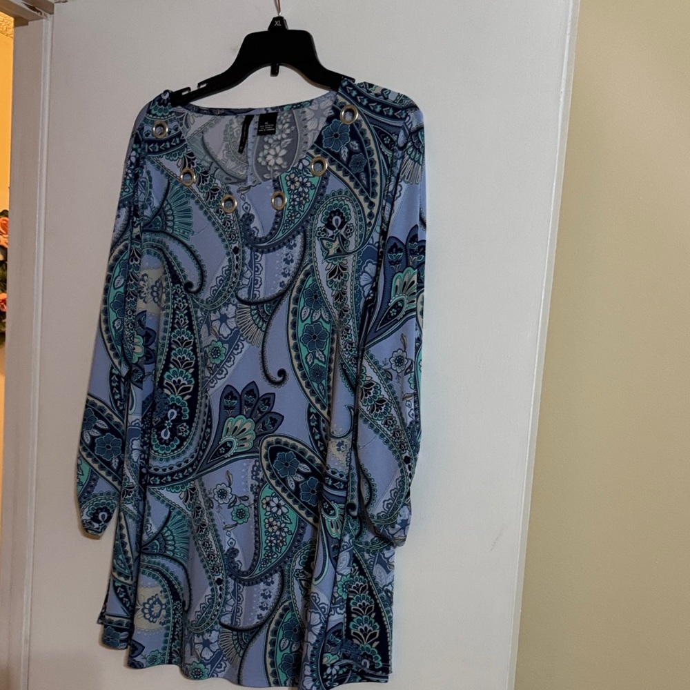 New Directions Blue and Green Paisley Blouse